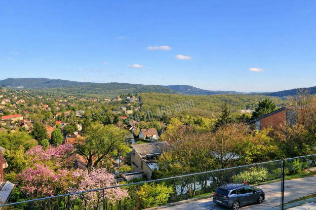 Eladó ikerház, Budapesten, II. kerületben 299 M Ft, 4 szobás