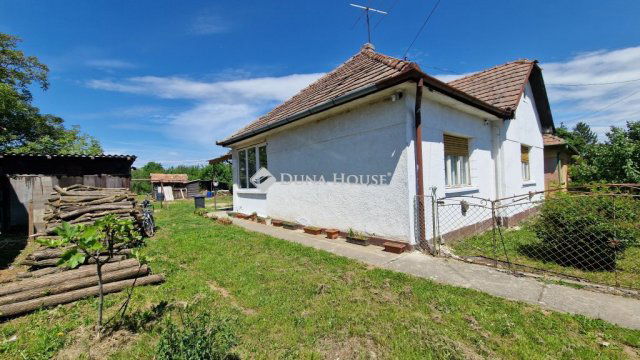 Eladó családi ház, Kemencén 25 M Ft, 3 szobás