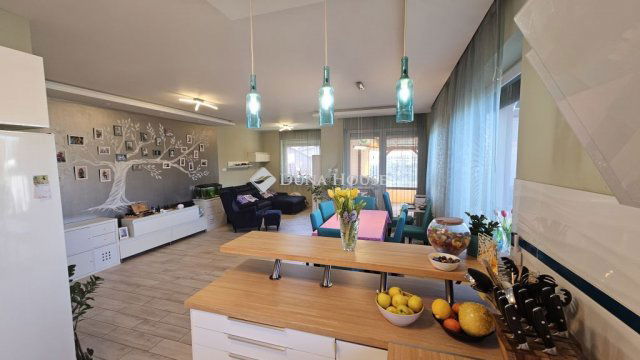 Eladó családi ház, Gyálon 157.5 M Ft, 5 szobás