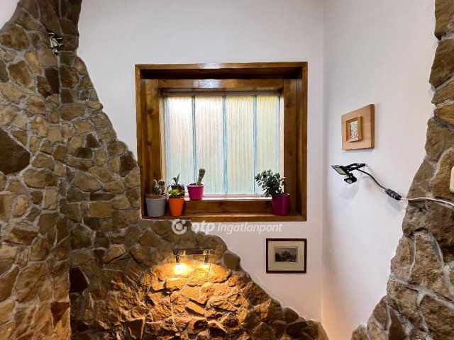 Eladó családi ház, Érden 150 M Ft, 4 szobás