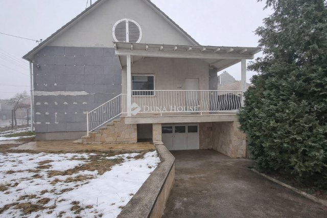 Eladó családi ház, Tápiószecsőn 75 M Ft, 4 szobás