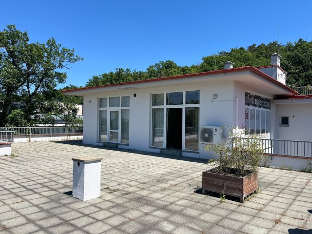 Eladó téglalakás, Sopronban 135 M Ft, 3 szobás