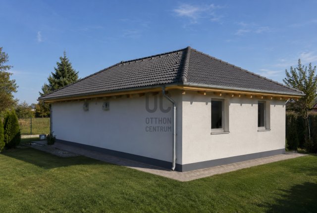 Eladó családi ház, Kiskunlacházán 71.5 M Ft, 4 szobás