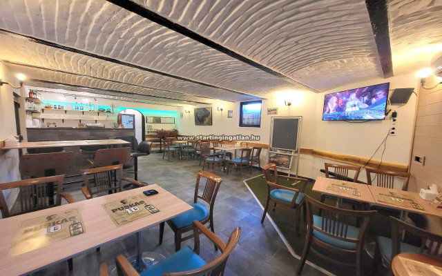 Eladó üzlethelyiség, XVI. kerületben, Veres Péter úton