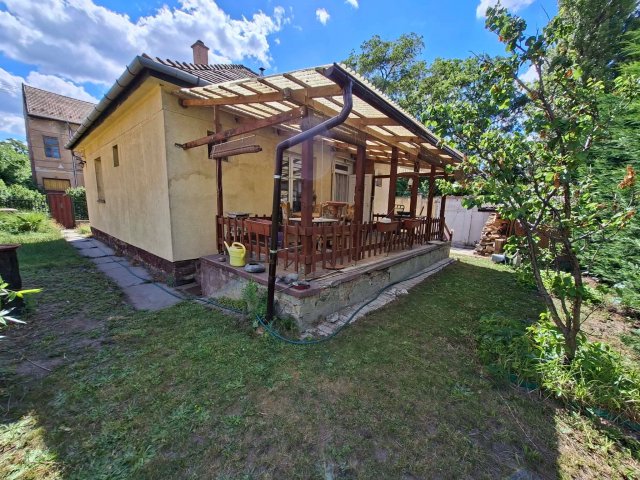 Eladó családi ház, Budapesten, XV. kerületben 115 M Ft, 3 szobás