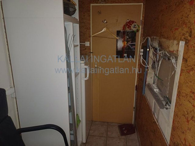 Eladó üzlethelyiség, Nyíregyházán 0.23 M Ft, 1 szobás