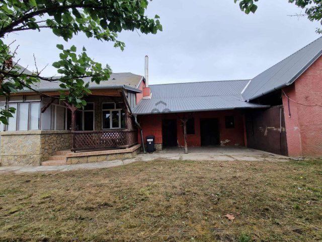 Eladó családi ház, Tótszentmártonon 32.9 M Ft, 5 szobás