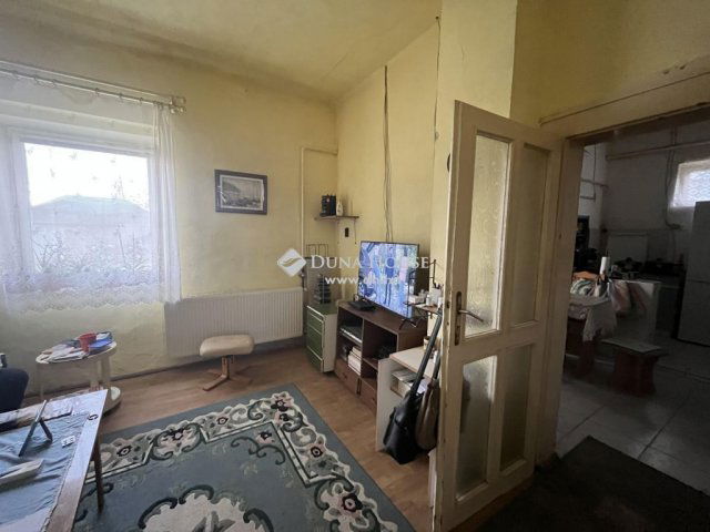 Eladó családi ház, Pilisen 48 M Ft, 6 szobás