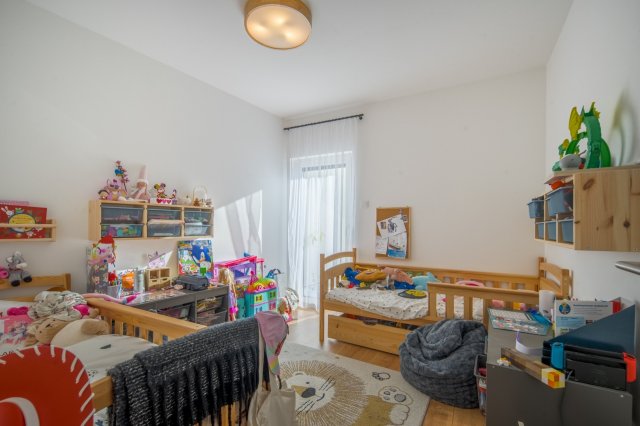 Eladó téglalakás, Budapesten, XXII. kerületben, Szalontai utcában