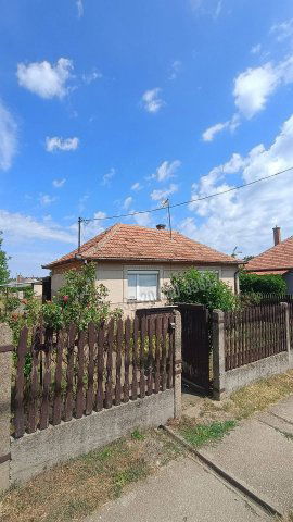 Eladó családi ház, Hajdúböszörményen 42 M Ft, 2 szobás