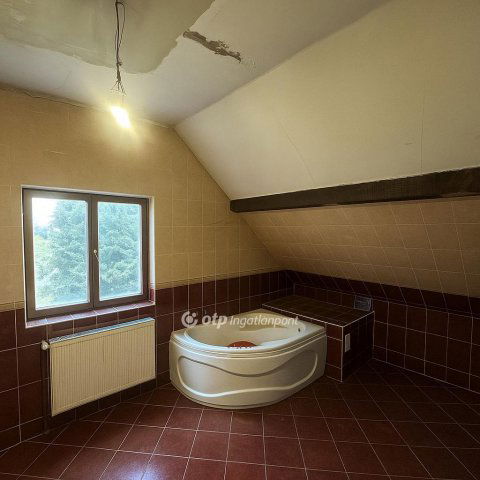 Eladó családi ház, Érden 119.9 M Ft, 4+1 szobás