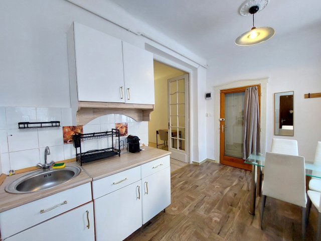 Kiadó téglalakás, albérlet, Szegeden, Bécsi körúton, 1 szobás