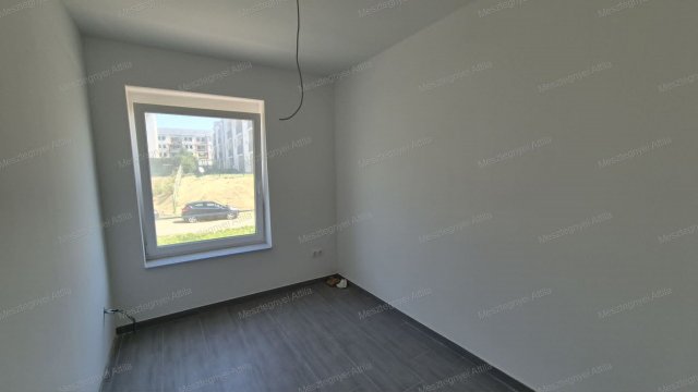 Eladó téglalakás, Sopronban 42 M Ft, 2 szobás