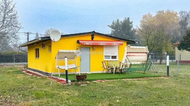 Eladó nyaraló, Siófokon 59.7 M Ft, 3 szobás