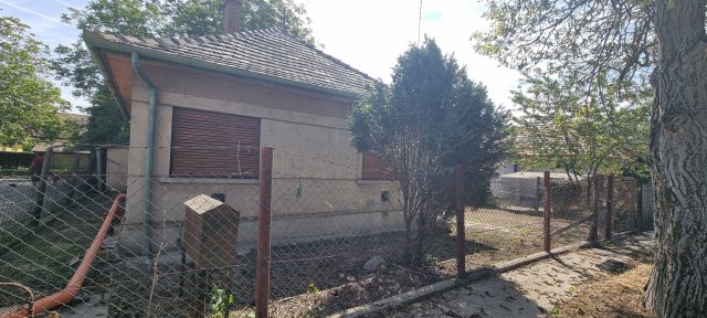 Eladó családi ház, Érden 49 M Ft, 1+1 szobás