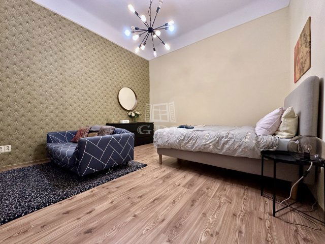 Eladó téglalakás, Budapesten, VII. kerületben 52.9 M Ft