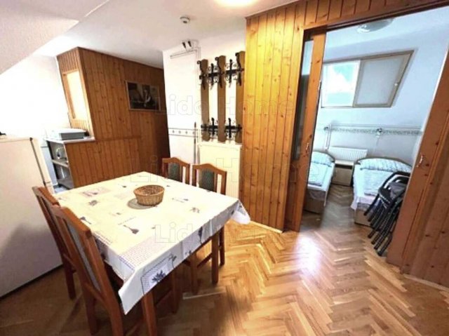 Eladó családi ház, Balatonlelleén 199 M Ft, 10 szobás