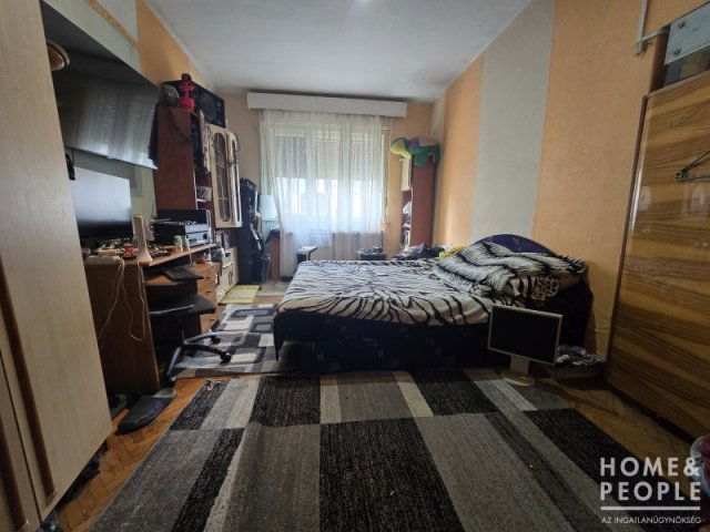 Eladó családi ház, Szegeden 55 M Ft, 2+1 szobás