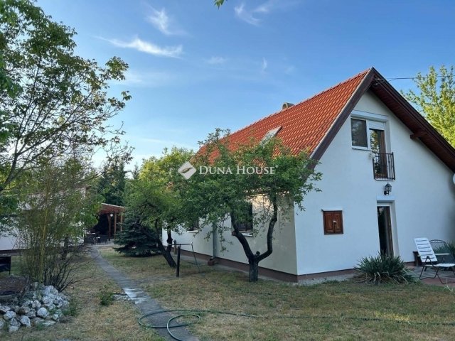 Eladó családi ház, Kecskeméten 75 M Ft, 3 szobás