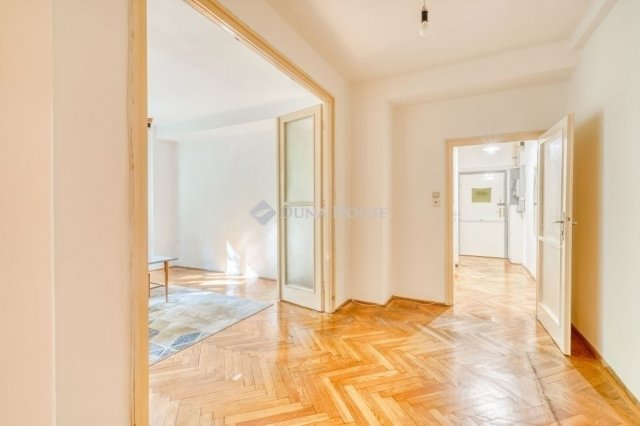 Eladó téglalakás, Budapesten, XI. kerületben 99.9 M Ft, 3 szobás