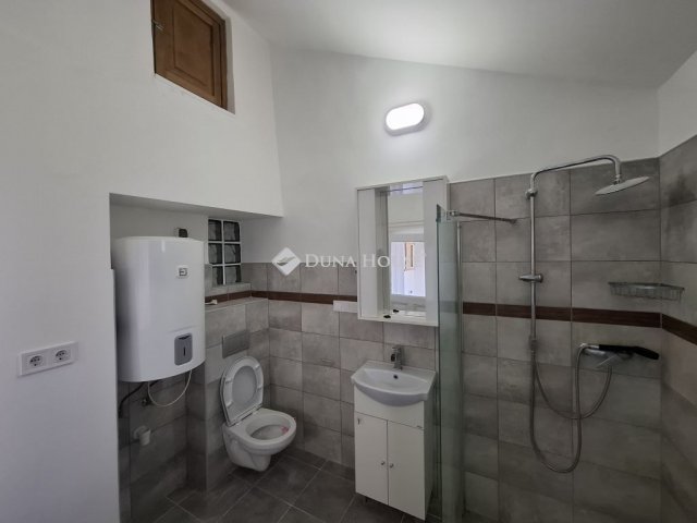 Eladó családi ház, Kiskunfélegyházán 19.9 M Ft, 1 szobás