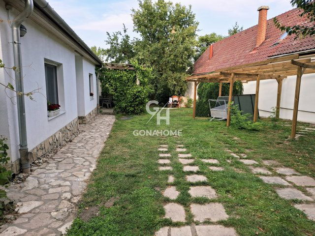 Eladó családi ház, Fülén 179 M Ft, 6 szobás
