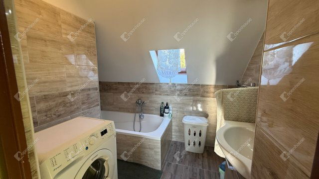 Eladó családi ház, Nyáregyházán 54.9 M Ft, 3 szobás