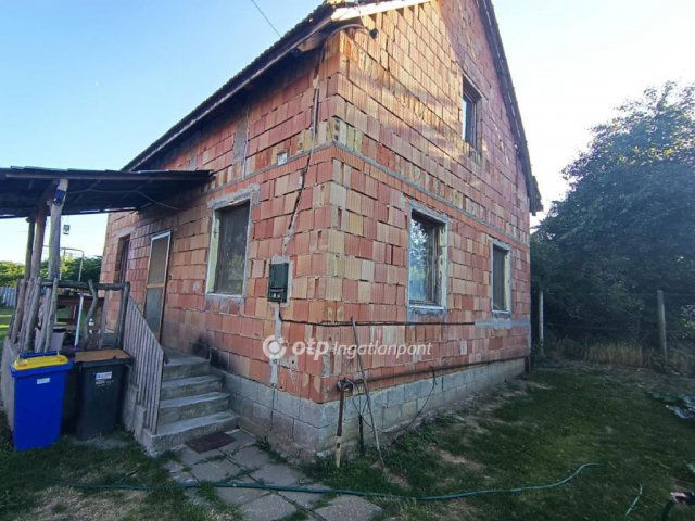 Eladó családi ház, Pándon 30 M Ft, 4 szobás