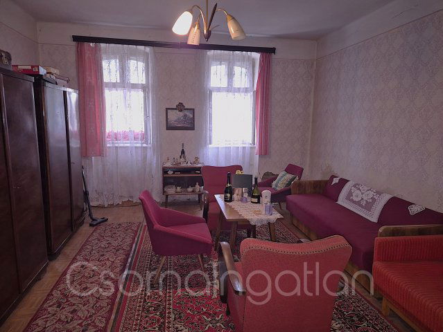 Eladó családi ház, Kónyon 17 M Ft, 2 szobás