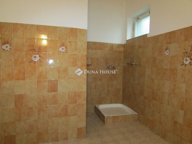 Eladó családi ház, Monoron 91 M Ft, 4 szobás