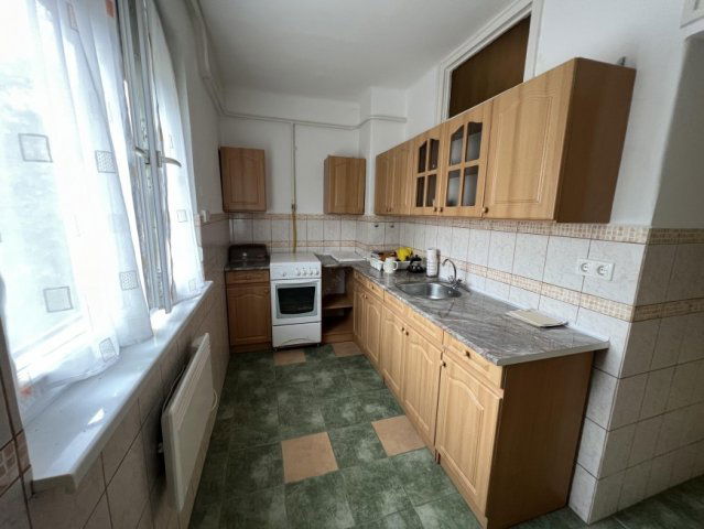 Kiadó téglalakás, albérlet, Szentesen 80 E Ft / hó, 1 szobás
