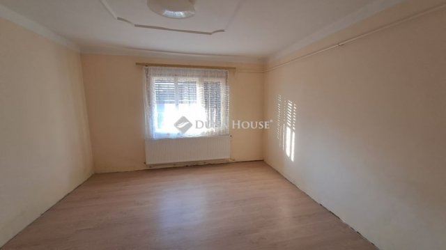 Eladó családi ház, Zalaegerszegen 98 M Ft, 7 szobás