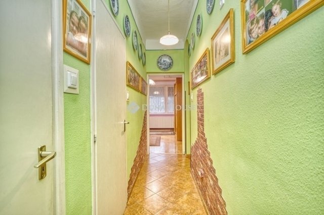 Eladó családi ház, Budapesten, XVIII. kerületben 166.5 M Ft