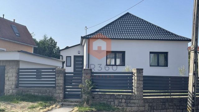 Eladó családi ház, Pécsett 97.9 M Ft, 4 szobás