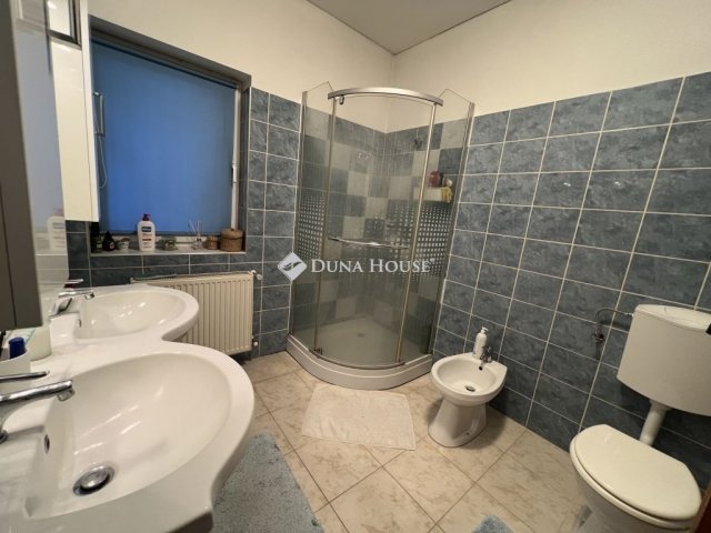 Eladó ikerház, Érden 140 M Ft, 5 szobás / költözzbe.hu