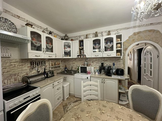 Eladó téglalakás, Komlón, Kossuth Lajos utcában 30.8 M Ft