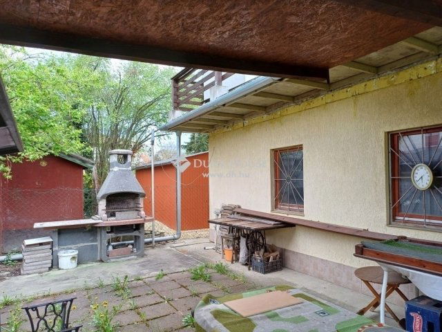 Eladó nyaraló, Ráckevén 49.99 M Ft, 2 szobás