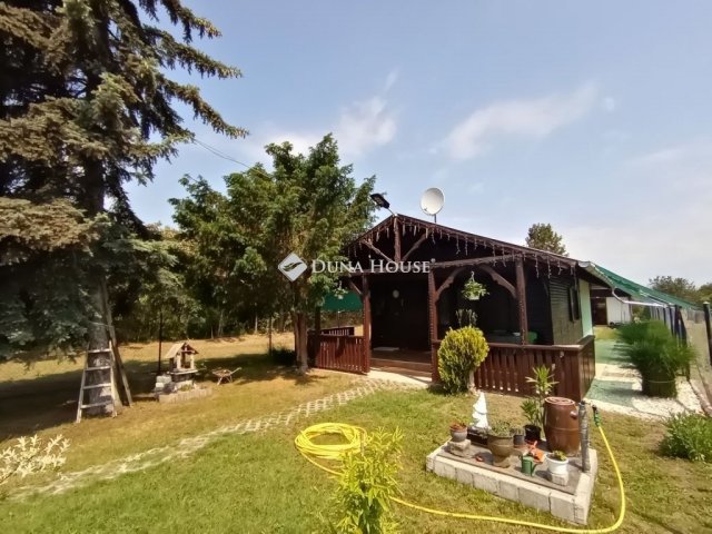 Eladó nyaraló, Tóalmáson 28 M Ft, 2 szobás