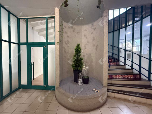 Eladó üzlethelyiség, Zalaegerszegen 19.9 M Ft, 1 szobás