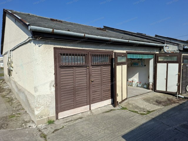 Eladó garázs, Sopronban 8.6 M Ft / költözzbe.hu