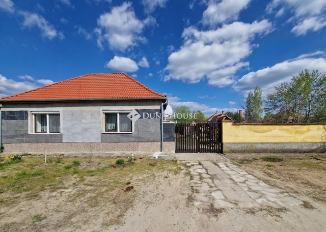 Eladó családi ház, Vaskúton 27.9 M Ft, 4 szobás