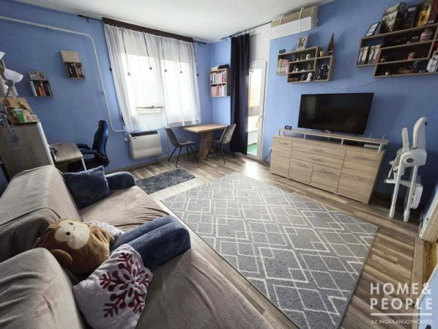 Eladó téglalakás, Hódmezővásárhelyen 44.999 M Ft, 2+1 szobás