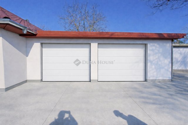 Eladó családi ház, Ceglédbercelen 80 M Ft, 7 szobás