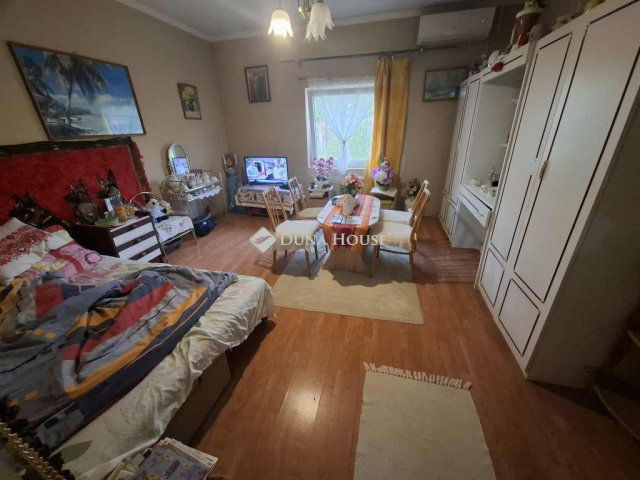 Eladó családi ház, Cegléden 24.9 M Ft, 1 szobás