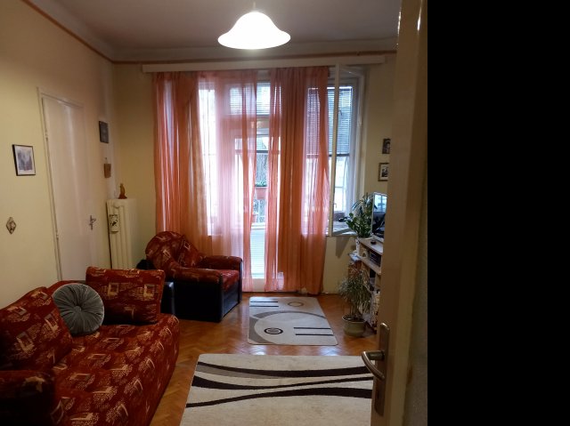 Eladó téglalakás, Pécsett 39.9 M Ft, 2 szobás