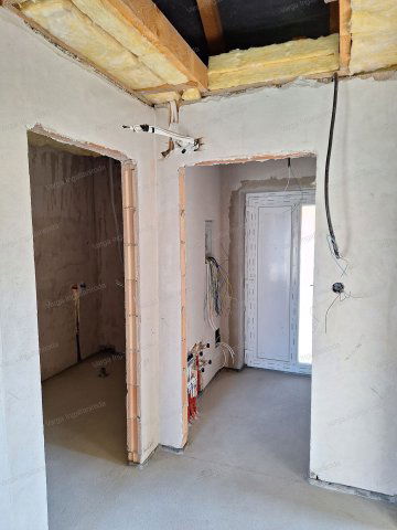 Eladó téglalakás, Fertődön 40 M Ft, 2 szobás