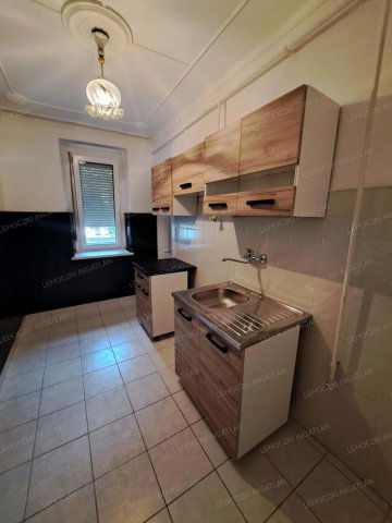 Eladó téglalakás, Nyíregyházán 33 M Ft, 1 szobás