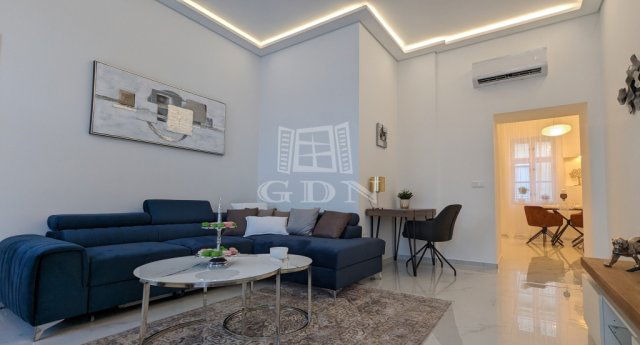 Eladó téglalakás, Budapesten, I. kerületben 150 M Ft, 2 szobás