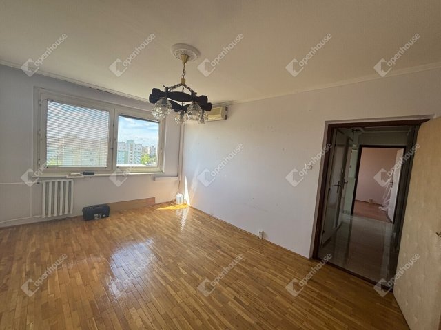 Eladó panellakás, Győrött 41.9 M Ft, 2 szobás