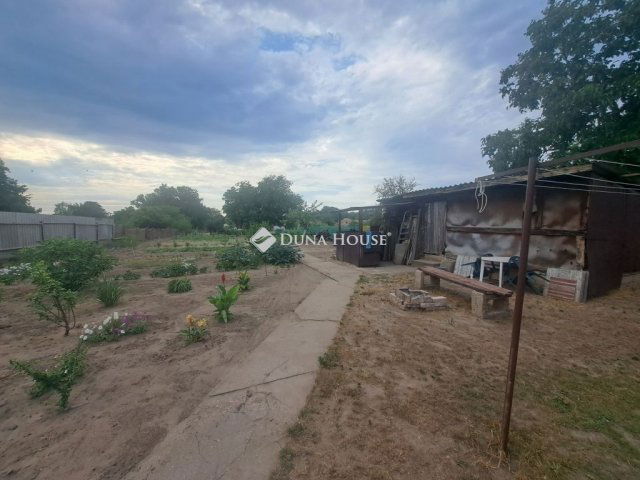 Eladó családi ház, Tápiószelén 35 M Ft, 2 szobás